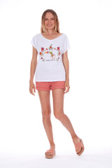 Natural Rebel - V Neck - Loose Fit - Top - Colour White and sunset mini shorts - Colour Clay - 1