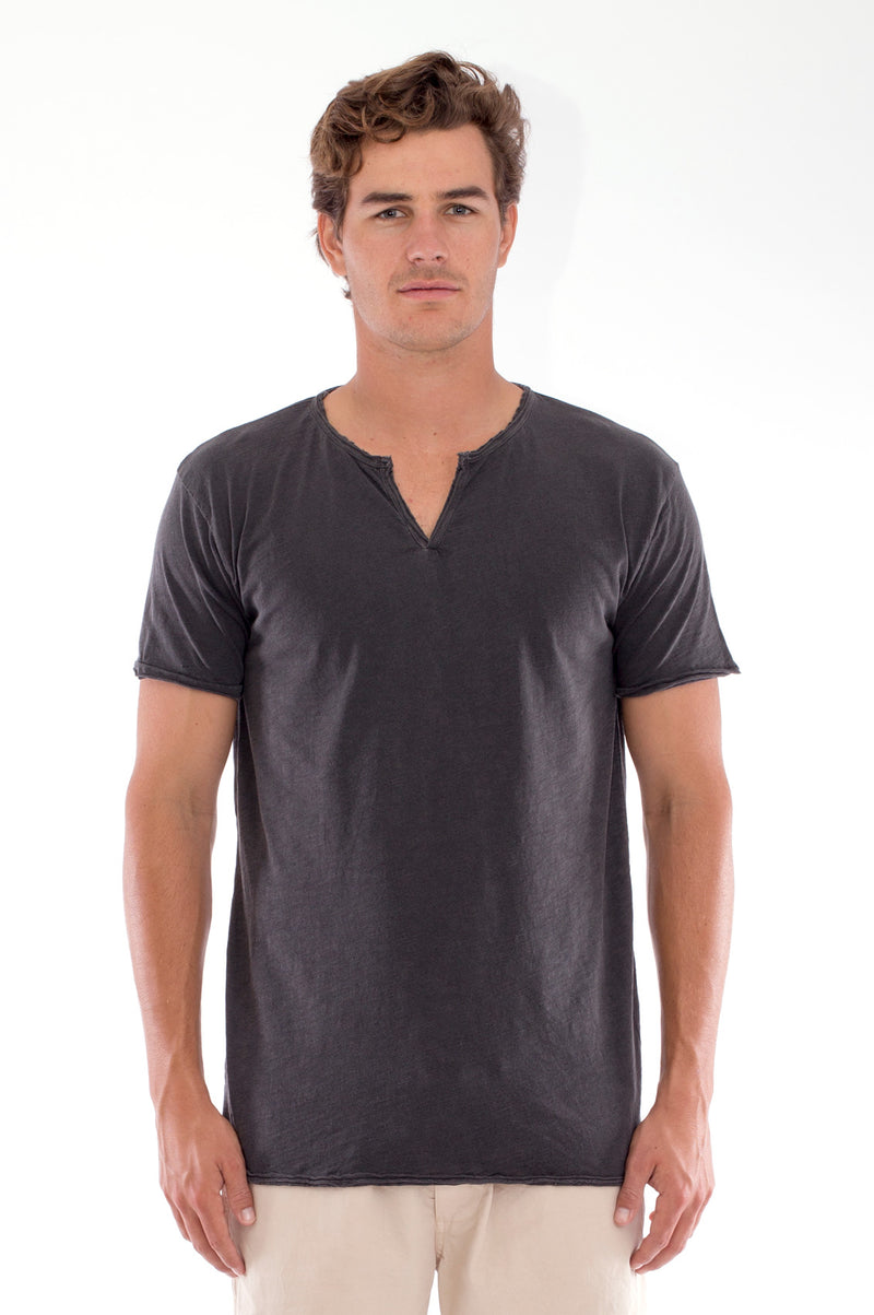 Eros Tee - Cut Off - Open Neck - Tshirt - Colour Anthracite and Raven shorts - Colour Sand 2