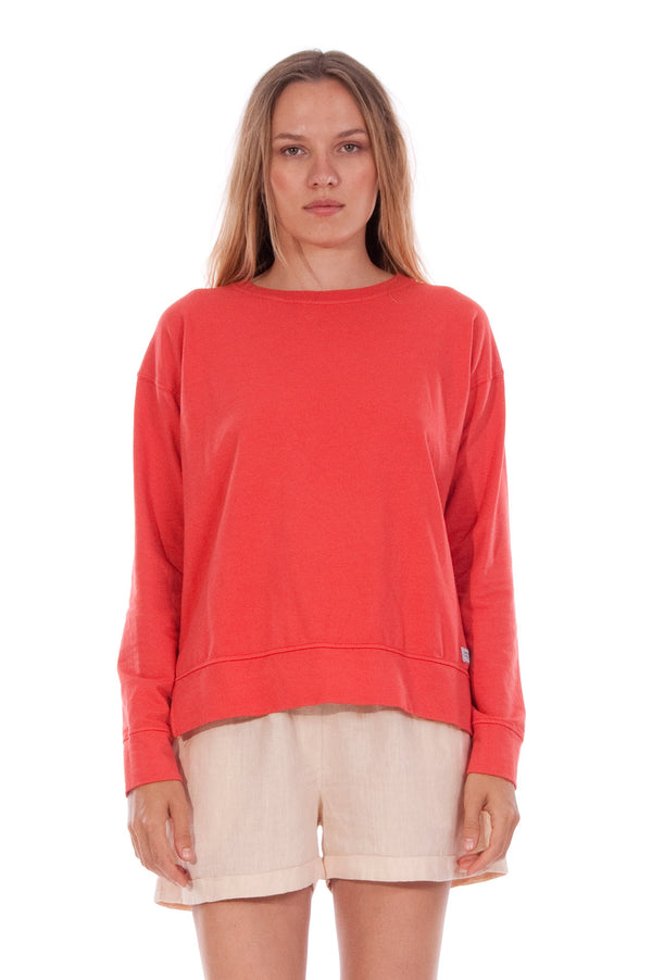 Mia - Sweatshirt - Colour Red and Creta Shorts - Colour Sand 2