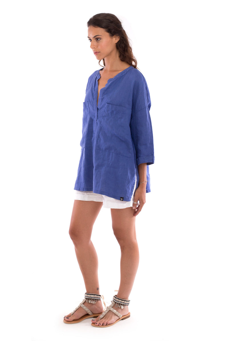Ebba - Linen Shirt - Colour blue and Creta shorts Colour white 3
